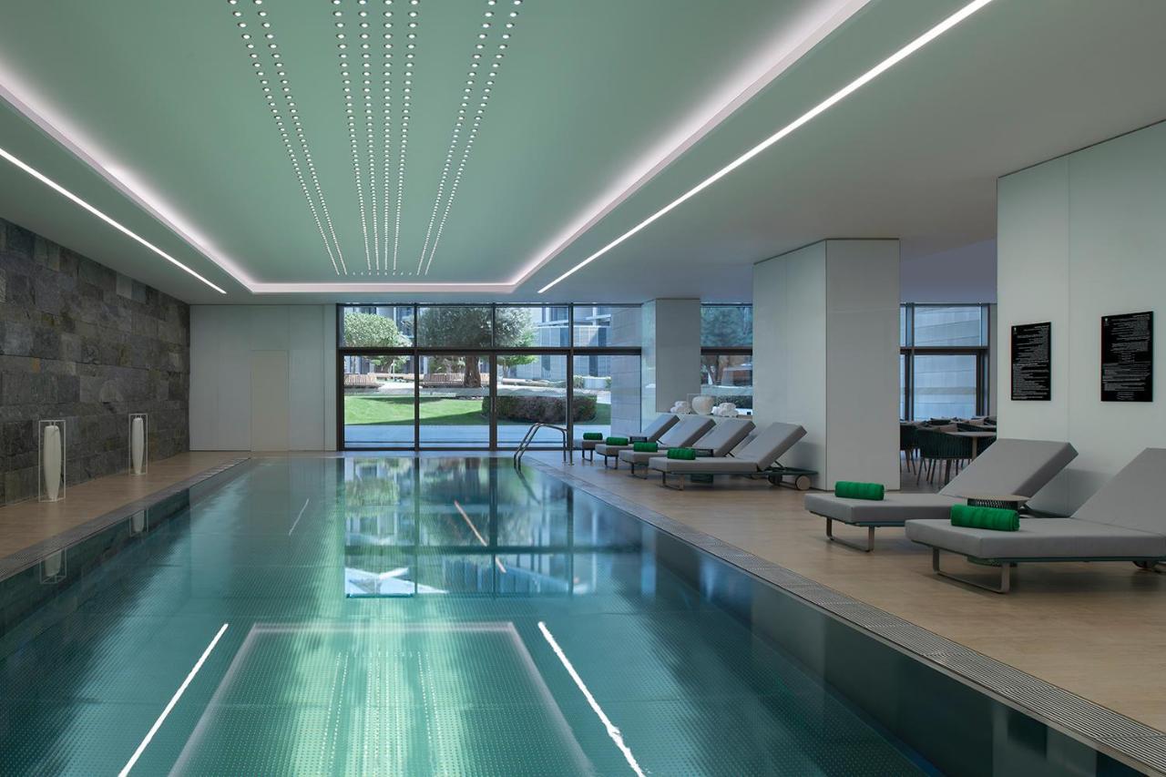 Banyan Tree Doha At La Cigale Mushaireb מראה חיצוני תמונה The swimming pool at the hotel